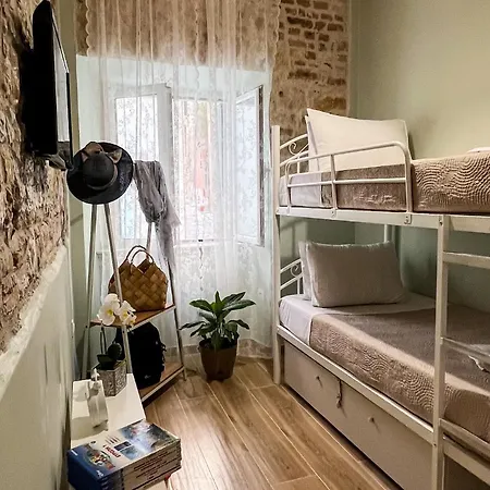 Bruskos Luxury דירה *