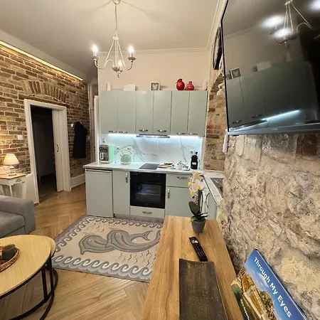 Bruskos Luxury Apartment Corfu (city)