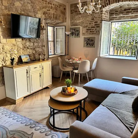 Bruskos Luxury Апартаменты *